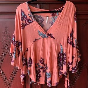 Free People- like new floral open side top!
